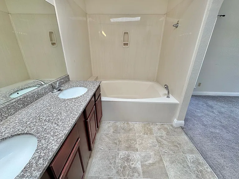 811 Bass Dr #C — Photo 23