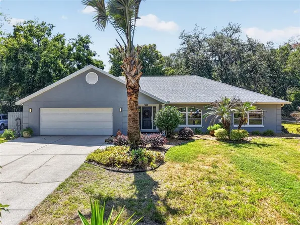 1200 Marshall Ct, Eustis, FL 32726