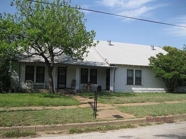 1st image of 1300 E Hullum St