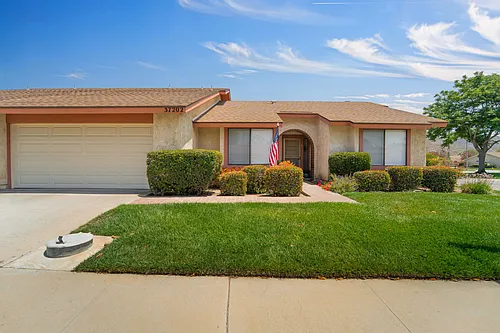37202 Village 37 Photo 1