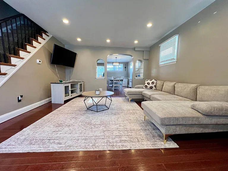 317 Barker Ave — Photo 6