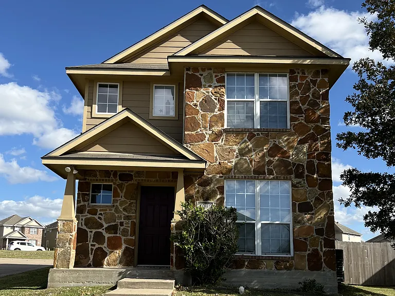 4039 Southern Trace Dr — Photo 1