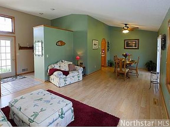 3rd image of 205 Shamrock Dr