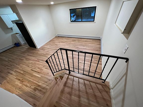 5th image of 432 Travis Ave Floor 1