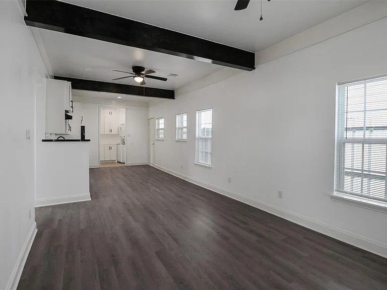 531 N Estelle St — Photo 7
