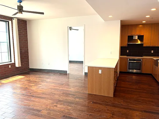 Rented by Chase Global Realty Corp | media 12