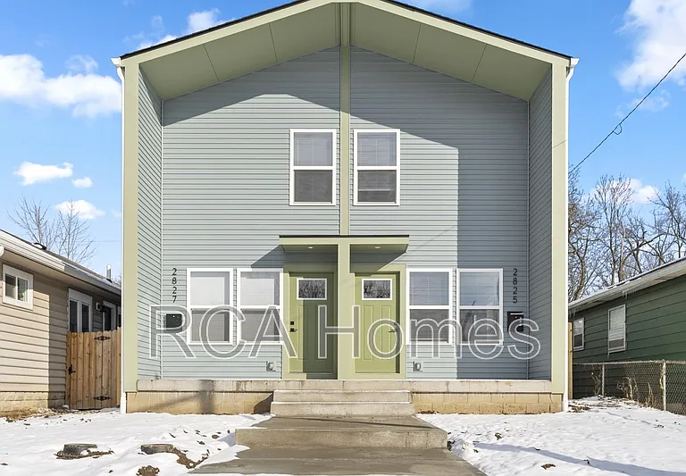 2827 Adams St — Photo 1