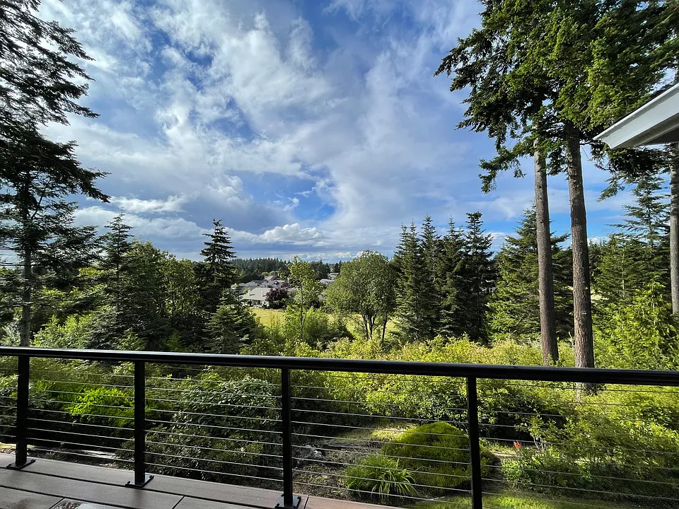 177 Fairway Dr
