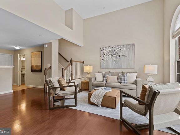 4th image of 5105 Donovan Dr