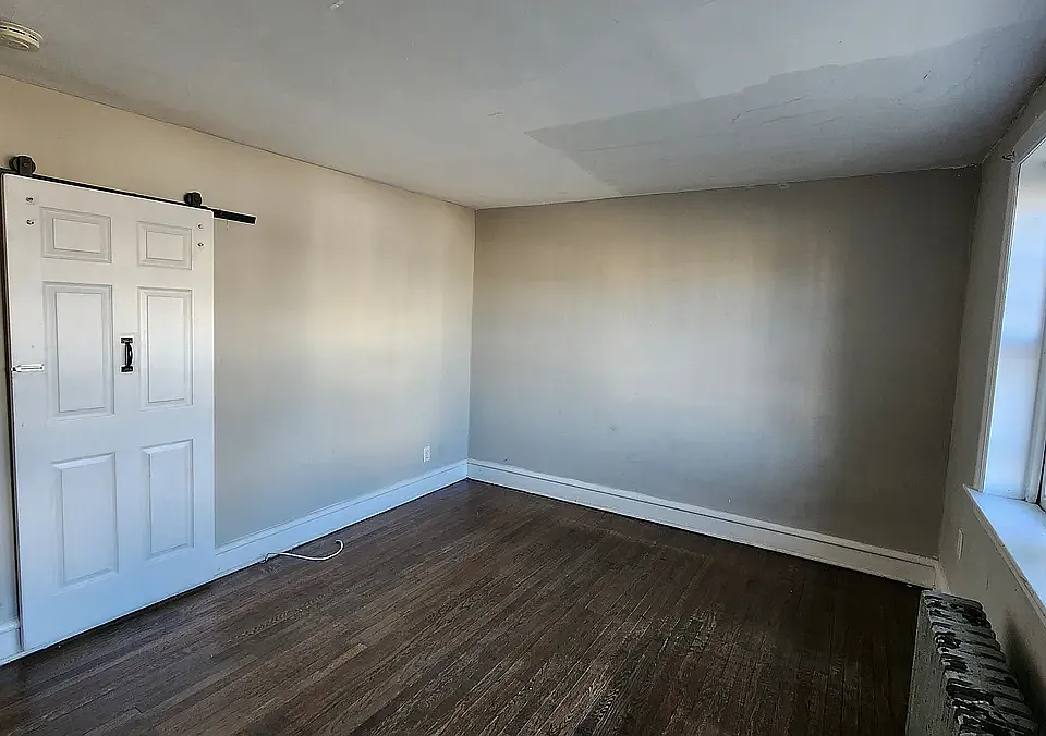 718 W Maple Ave #B