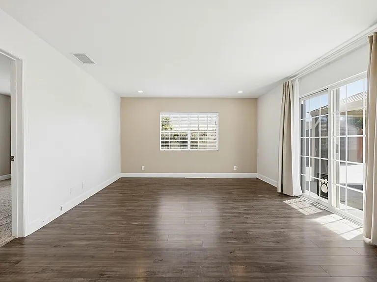 6102 Glacier Dr — Photo 9