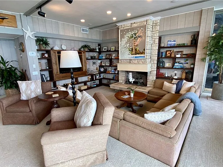35721 Beach Rd — Photo 8