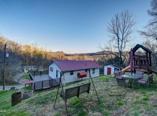 181 Jackson Ave, Elizabethton, TN 37643