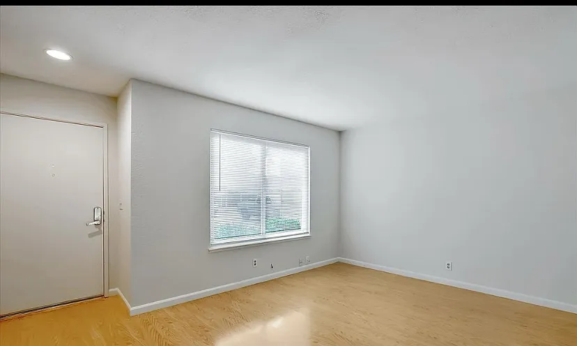 Beautiful 3Br / 2.5 bath in a quiet and friendly community — Photo 3