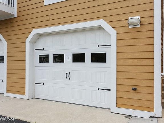 3rd image of 231 N Whittaker St Unit 23