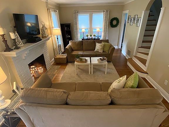 3rd image of 4804 Wilshusen Ave