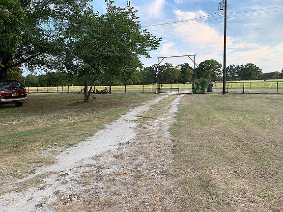 2nd image of 2341 Vz County Road 3605