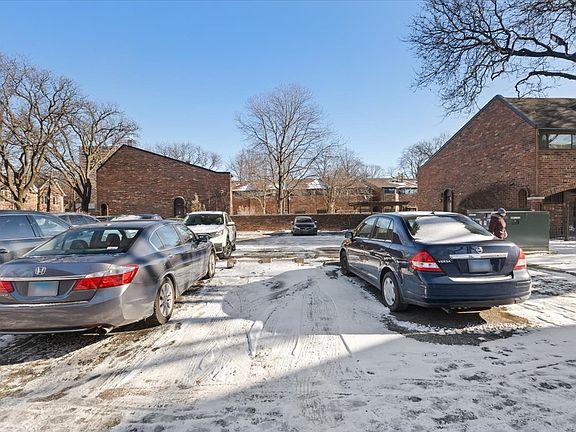3rd image of 824 S May St Unit B