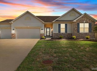 332 Fallon Pkwy, Saint Peters, MO 63376