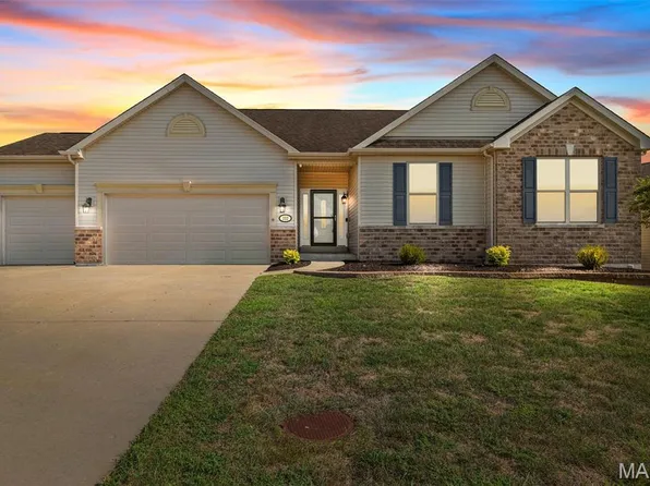 332 Fallon Pkwy, Saint Peters, MO 63376