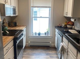 3 Village Green Cir #3, Quechee, VT 05059