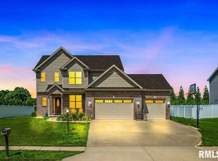 411 Garnet Dr, Morton, IL 61550