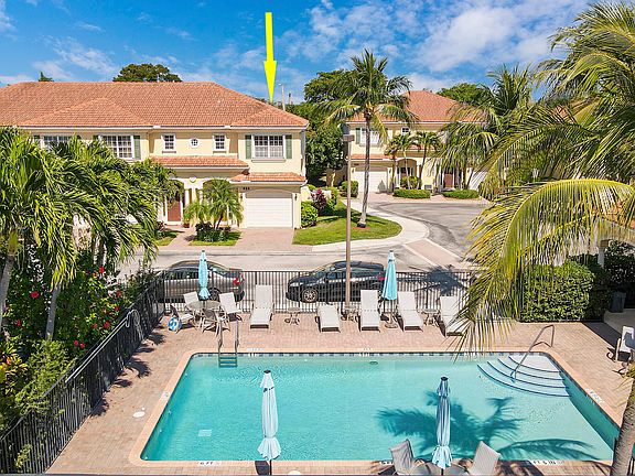 2nd image of 424 Marbella Dr