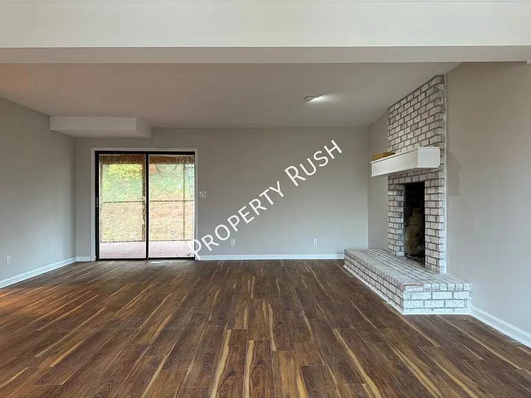 2945 Old Britain Cir — Photo 4