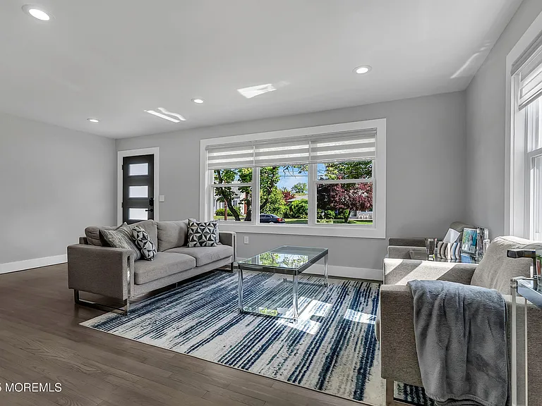 14 Fulton Ave — Photo 4