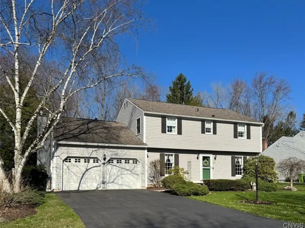 7351 Westgate Ln, Liverpool, NY 13090