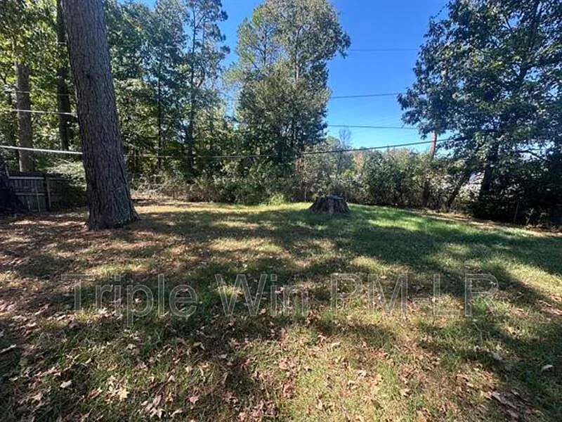 2 bed, 1.0 bath, 988 sqft, $1,125 — Photo 3