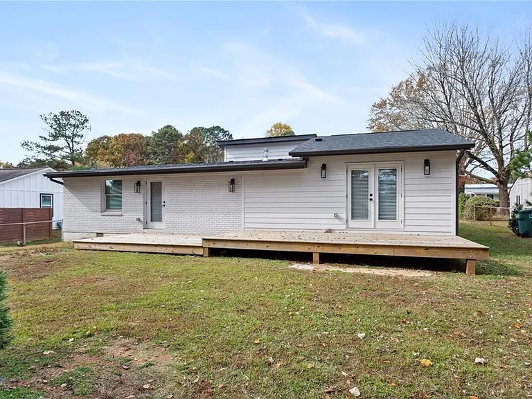 3258 Highland Dr SE — Photo 41