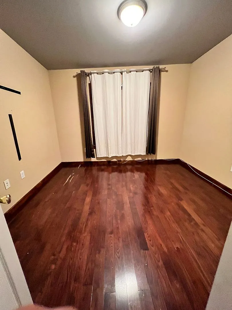 3223 Wallace st — Photo 2
