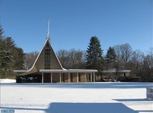 875 Fox Chase Rd, Jenkintown, PA 19046