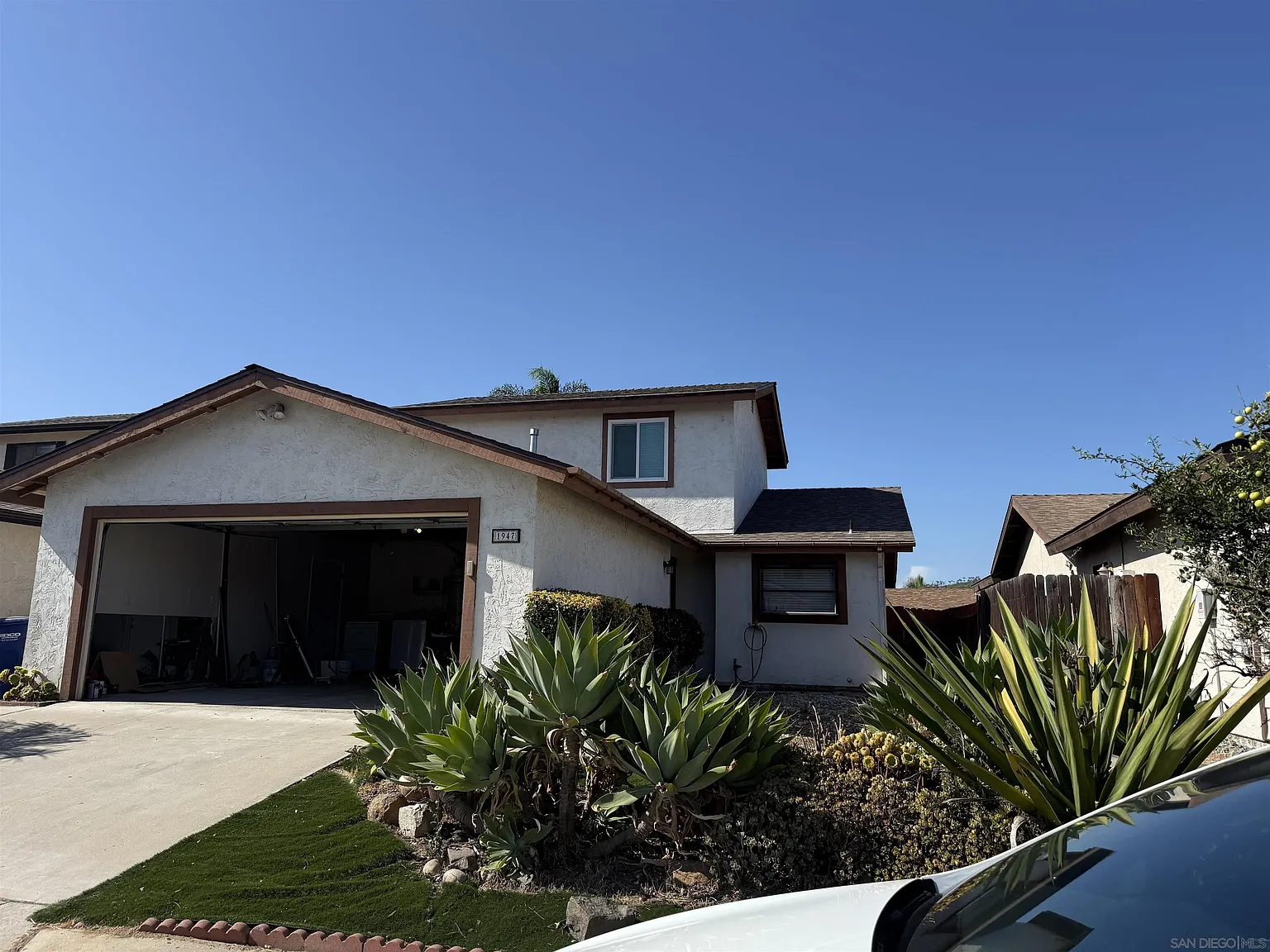 3 bed, 2.0 bath, 1334 sqft, $3,450 — Photo 1