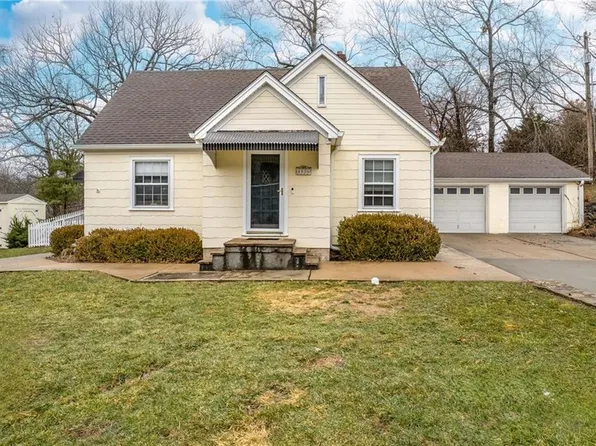 4806 NW Hillside Dr, Riverside, MO 64150