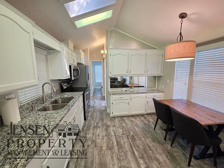 45 Cottonwood Ln — Photo 6