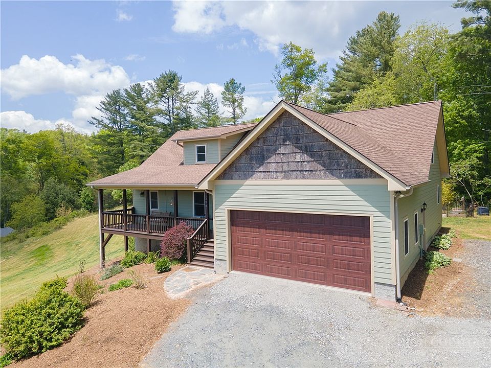 1st image of 390 Mount Valley Drive