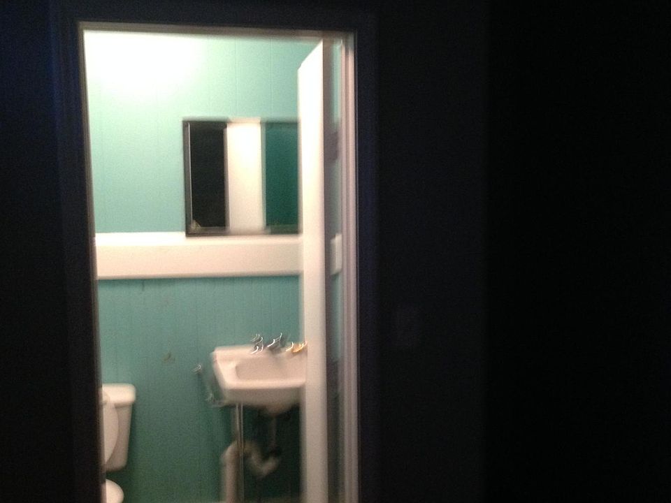 1st image of 580 Wood St