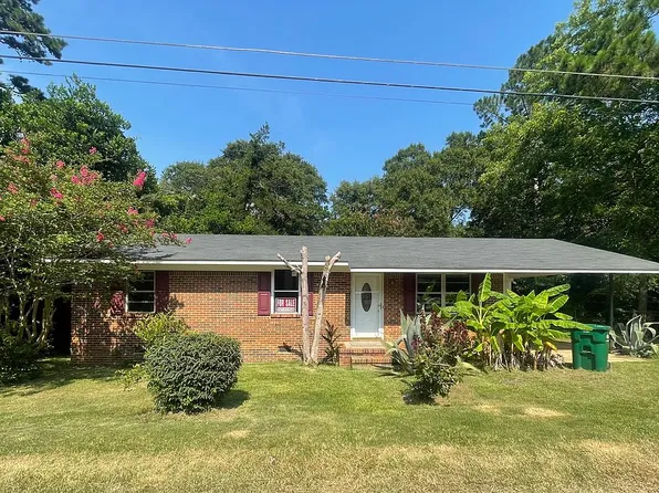 954 Summitt Dr NE, Dawson, GA 39842