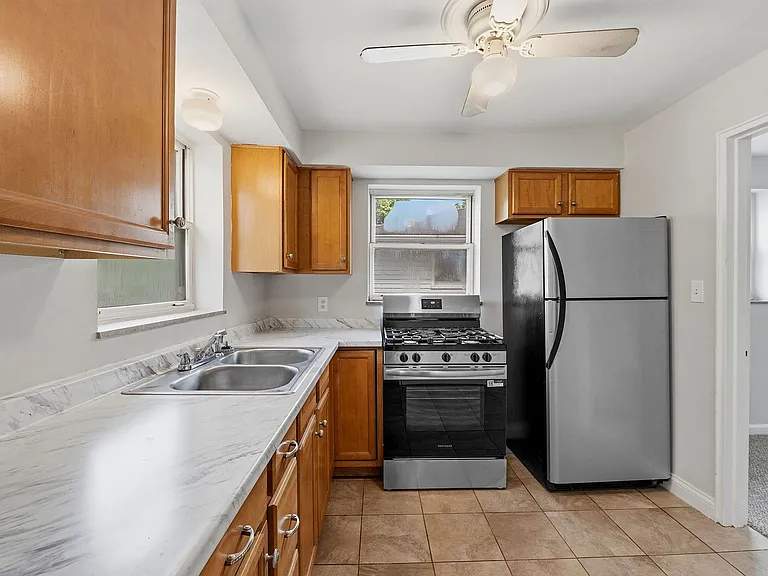 4220 Viewland Dr — Photo 7