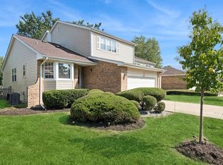 507 Dunsten Cir, Northbrook, IL