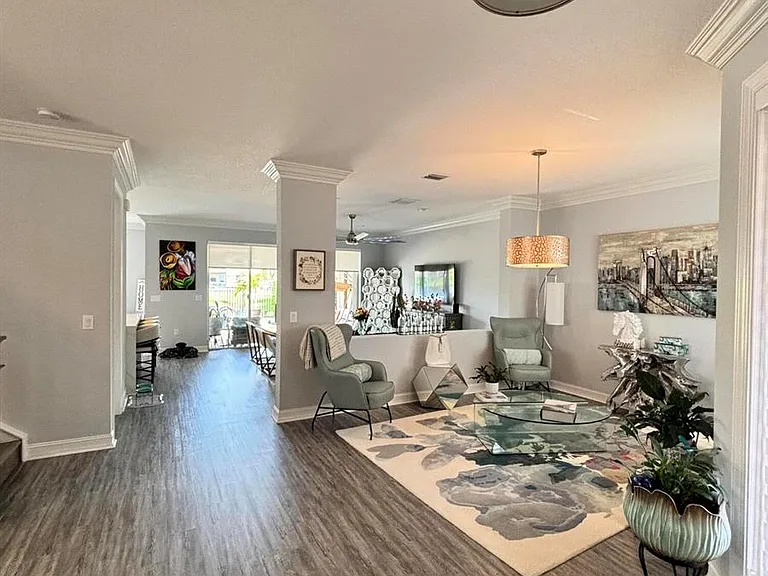 8219 Calabria Lakes Dr — Photo 11