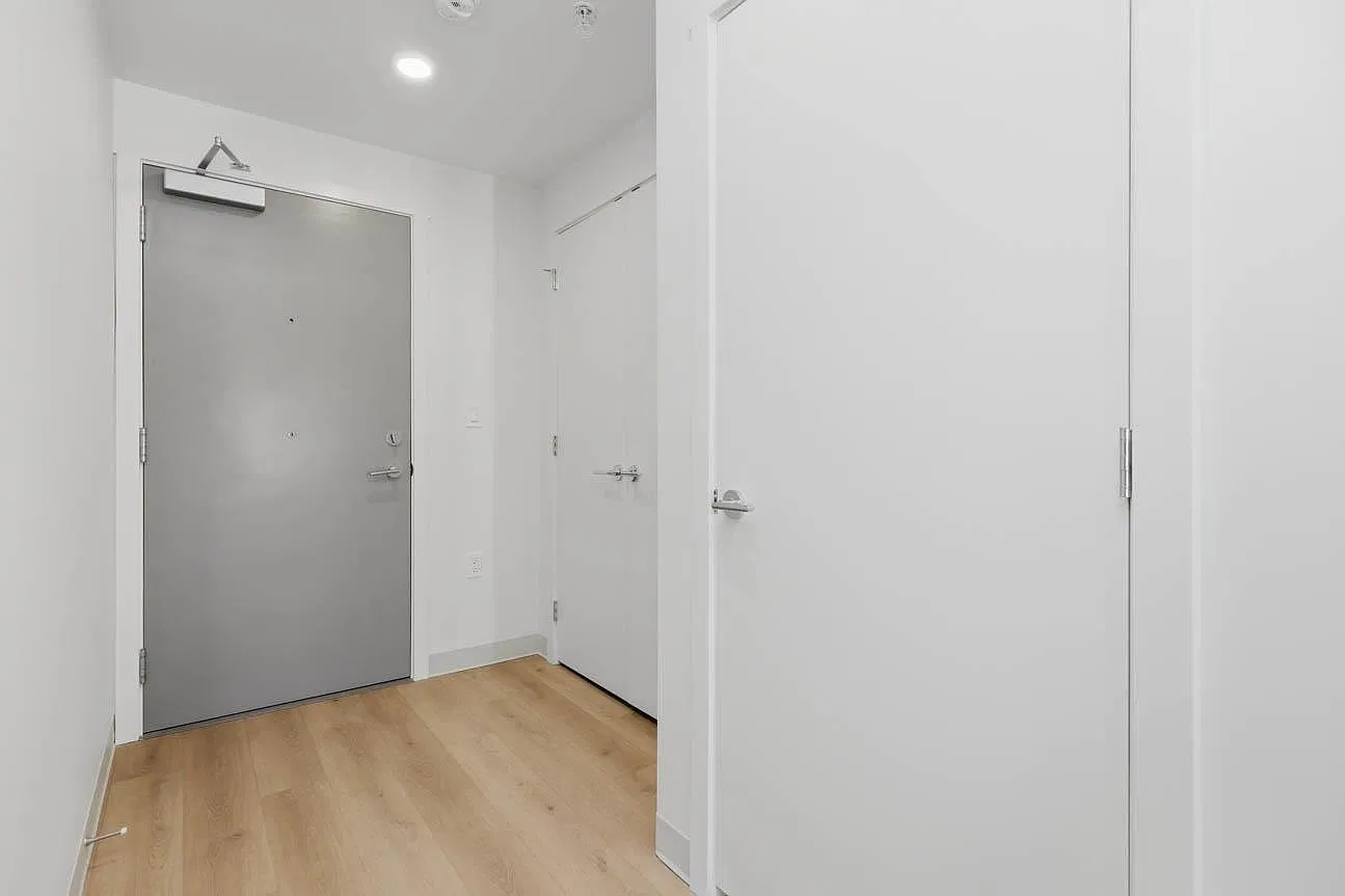 2 bed, 662 sqft, $3,190 — Photo 3