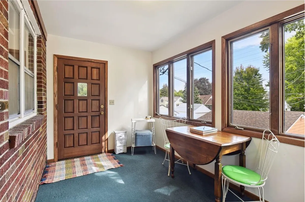 Building Photo - 3001 McKinley St NE #2