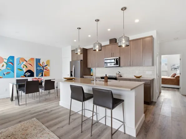 610 Academy Way #114, Kelowna, BC V1Y 9T1