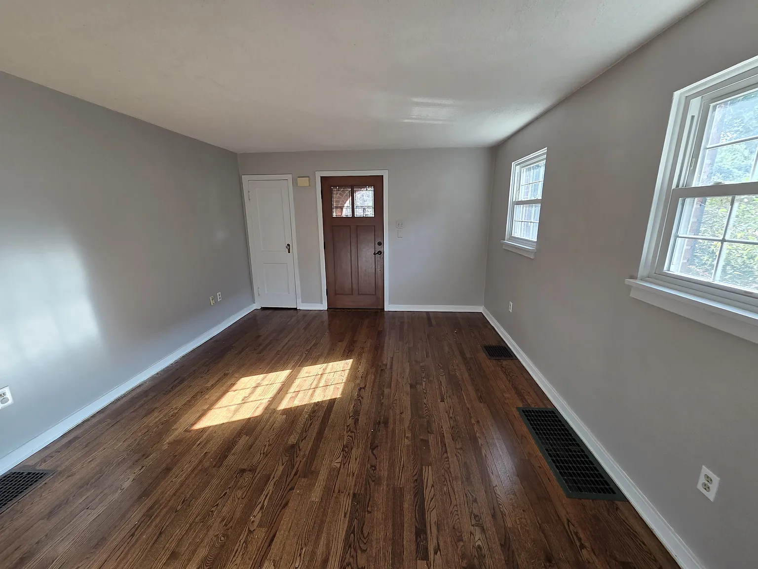 3 bed, 1193 sqft, $1,300 — Photo 4