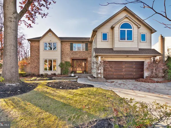 1539 Chalet Dr, Cherry Hill, NJ 08003