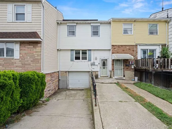 41 Woodcrest Road, Staten Island, NY 10303