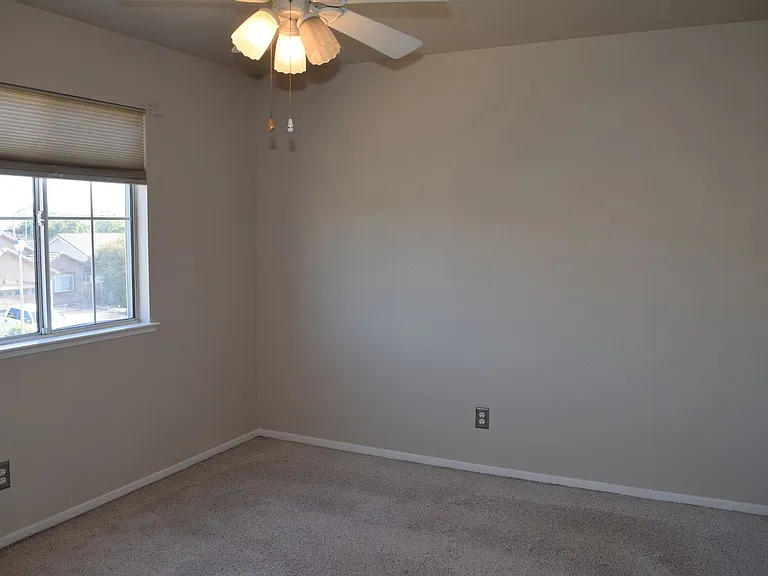 1608 Poppy Cir — Photo 24